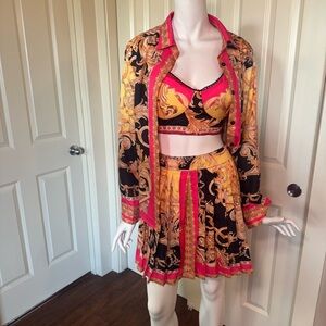 SHEIN Vibrant Baroque Print Skirt Set in Black, Gold, and Pink